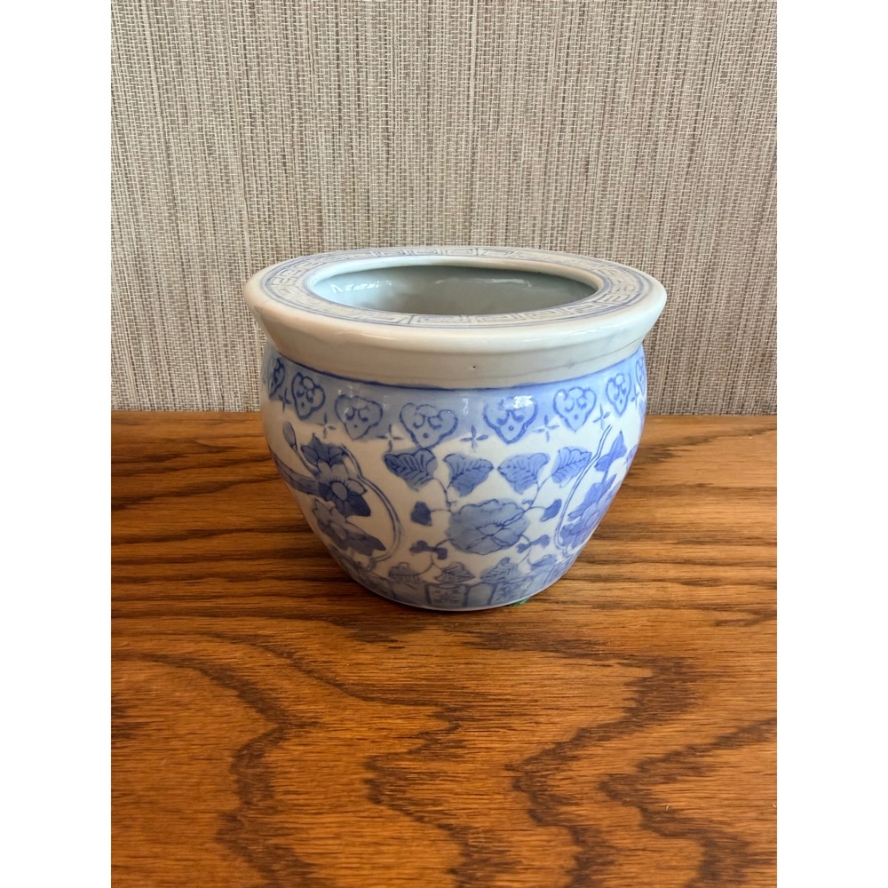 Vintage Blue White Chinoiserie Cachepot with Bird and Floral Design - Picture 2 of 13
